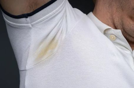 Žute fleke od znoja nestaju brzinom svjetlosti: Ovo je najbolji način da ih uklonite