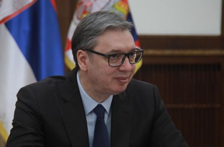 Vučić najavio ostavku: Otkrio i kad