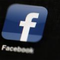 Pao Facebook, problemi i na Instagramu