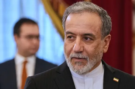 Iran tvrdi da je sporazum s Amerikancima o kraju rata blizu, uključuje i otvaranja Hormuškog moreuza