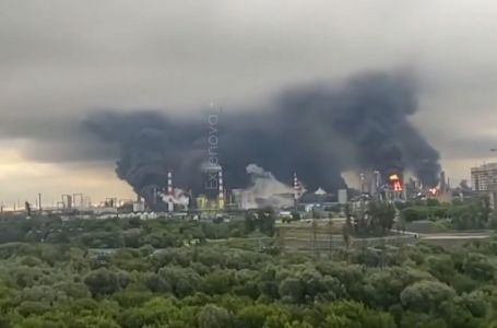 Eksplozije potresle Moskvu: Ukrajinski napad pogodio ključnu rafineriju