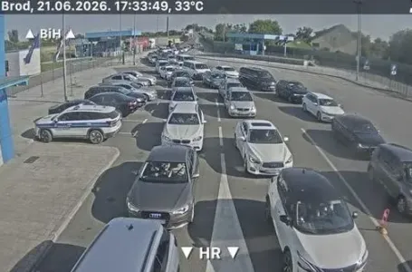 Vikend donio velike gužve: Formirane duge kolone vozila na graničnim prelazima