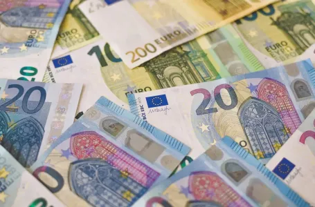Pare liježu na račun u ponedjeljak! Za ova 3 znaka stižu pare koje mijenjaju ostatak godine