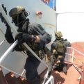 Francuzi upali na ruski tanker, Macron objavio snimku akcije