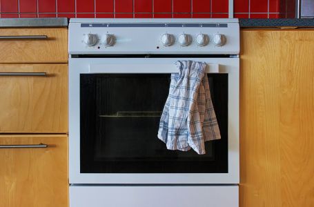 Držite li krpu na vratima pećnice? Niste ni svjesni kakvu grešku pravite