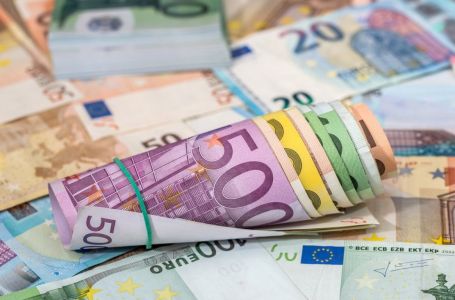Novac stiže za 4 znaka: Evo ko će dobiti pare do 4. jula