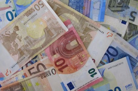 Provjerite jeste li među sretnicima: Četiri znaka će u julu zaboraviti na finansijske probleme