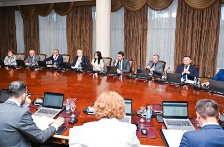 Vlada RS usvojila: Za isticanje simbola i zastava Armije RBiH do tri godine zatvora