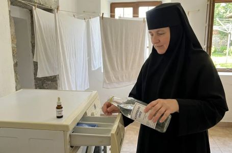 U manastiru peru veš samo ovako: Miriše predivno nedeljama, a evo šta sipaju umjesto omekšivača