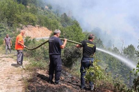 Požari i dalje bukte na više lokacija u HNK