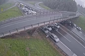 Olujno grad paralisao region: Vozači bježali od nevremena, pa izazvali sudar