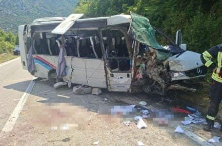 Teška saobraćajna nesreća: Jedna osoba izgubila život, 17 povrijeđeno na putu...