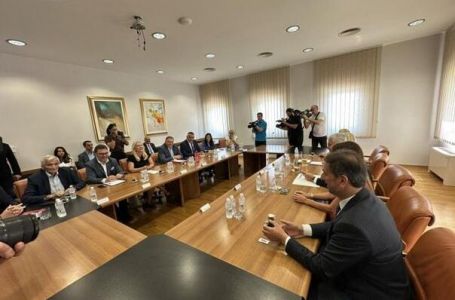 Dodik i Čović predvode sastanak SNSD-a i HDZ-a u Mostaru