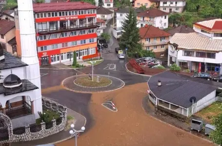 Katastrofalno nevrijeme pogodilo BiH: Rijeke na ulicama, krenula klizišta, voda šiklja iz objekata