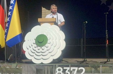 Komšić: Genocid u Srebrenici jedna je od najvećih rana na duši Bosne i Hercegovine