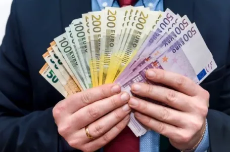 Novac ih prati gdje god krenu: 3 znaka kojima se pare lijepe za prste
