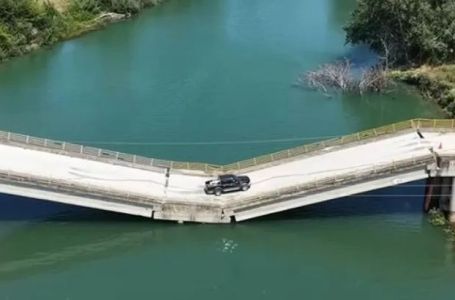Most se raspada i visi nad rijekom, ali vozači i dalje prelaze (VIDEO)
