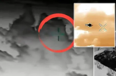 Zloslutni NATO avion krenuo ka Rusiji, a za njim i 320 letjelica: U toku stravičan obračun (VIDEO)