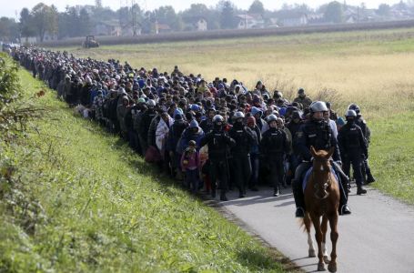 EU država proglasila vanredno stanje: U sedmici dana stiglo im 1500 migranata