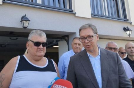 Vučić u Čipuljiću kod Bugojna: Ovdje smo kao klinci igrali fudbal, sve je drugačije, imao sam tremu
