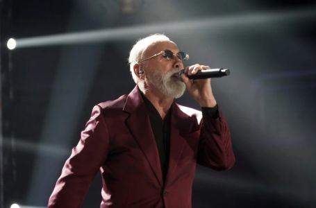 Dino Merlin se oglasio nakon tvrdnji da je prevario ljude i najave grupne tvrdnje: Ovo je poručio