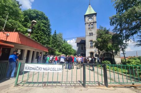 Zenički rudari poručili: "Dok nam ne bude uplaćen novac, ostajemo u jami"
