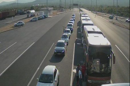 Pojačan saobraćaj u BiH: Duge kolone na više graničnih prijelaza