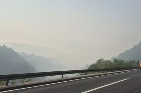 I dalje bjesni požar kod Konjica: Ništa se ne vidi, dim se osjeti do Tarčina