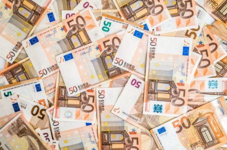 Novac stiže za 4 znaka: Evo ko će dobiti pare do 15. avgusta