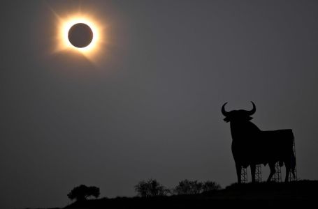 Potpuni mrak u Španiji i na Islandu: Pogledajte prizore