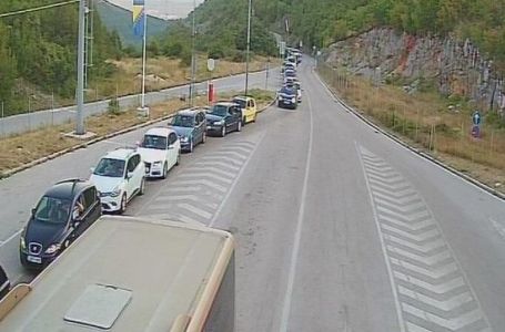 Duge kolone automobila na graničnim prijelazima