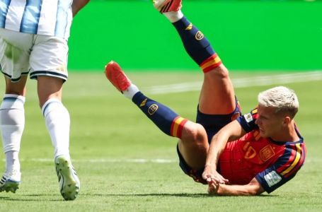 FIFA kaznila i Argentinca koji je šakom udario Olma u finalu SP-a
