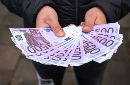 Novac stiže za 4 znaka: Evo ko će dobiti pare do 29. avgusta
