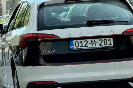 Tragedija kod Kalesije: Motociklista poginuo nakon što je podletio pod teretno vozilo
