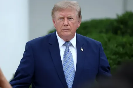 Novi Trumpov udar, priprema se proglasiti izvanredno stanje, raste strah od njegovog poteza