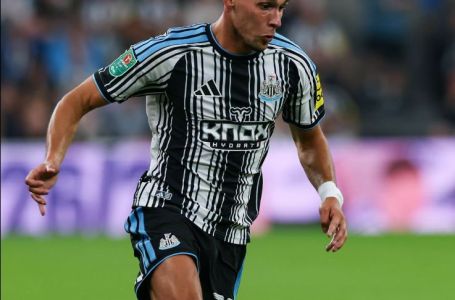 Newcastle United na Facebooku objavio sliku Amara Dedića, a onda su uslijedili komentari navijača