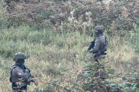 Pojavio se snimak akcije "Catering": Policija kod kuće Admira Arnautovića Šmrka