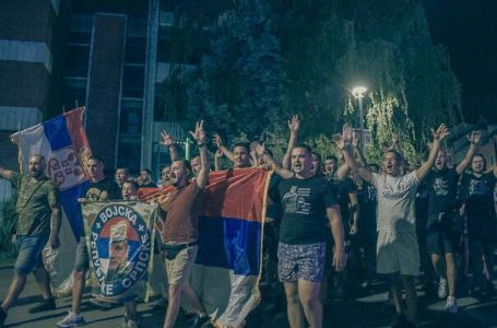 Uznemirujući prizori u gradovima RS-a nakon smrti zločinca Mladića: Pogledajte šta su skandirali