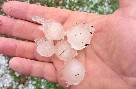 Objavljeni prizori velikog nevremena: Padao grad veličine jajeta, "Sve je uništeno"