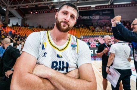 Oglasio se Jusuf Nurkić: Evo šta je poručio Laziću