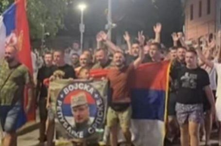 Skandalozne scene u Zvorniku: Nakon veličanja Mladića, uzvikivali i "Nož, žica, Srebrenica"