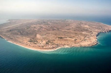 Amerika ponovo napala Iran: Pogodili strateško ostrvo u Hormuzu, Teheran najavio osvetu