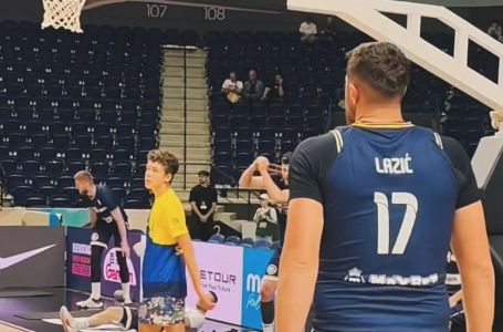 Jusuf Nurkić u dresu Aleksandra Lazića izašao na zagrijavanje i pružio podršku bh. košarkašu