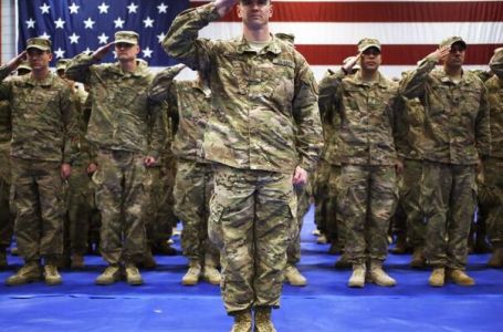 Sekretar američke vojske podnio ostavku