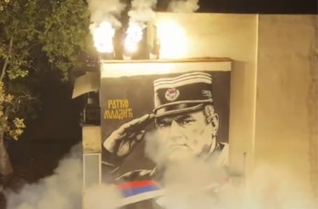 "Krstiće se i ko neće...": Jezivi prizori iz susjedstva i mural u čast ratnog zločinca Ratka Mladića