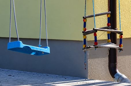 Nakon teške saobraćajne nesreće u Cazinu: Za sve troje djece urađene amputacije noge