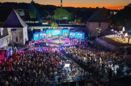 Prazne stolice dočekale Stanivukovića na početku kampanje