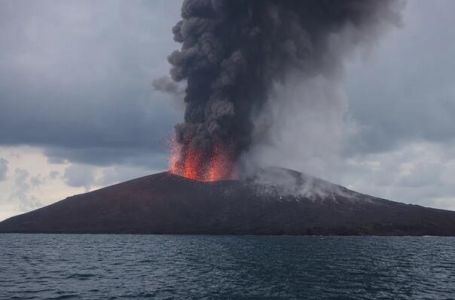 Vulkanski pepeo zatvorio sedam aerodroma u Indoneziji