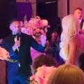 Karleuša poljubila bivšeg supruga pred svima: Haos u hotelu, gosti vrište (VIDEO)