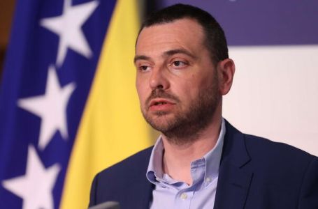 Magazinović zatražio reakciju EU zbog veličanja Ratka Mladića i uloge Srbije